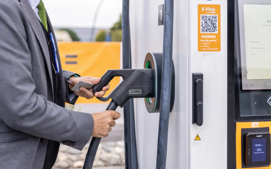 Borne de recharge électrique 100 % verte à Béziers – FAL Distri s’engage pour un transport durable